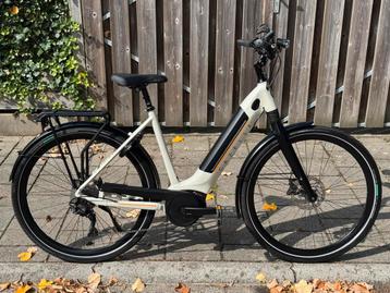 Diverse E-Bikes & stadsfietsen Gazelle & Cortina te koop beschikbaar voor biedingen