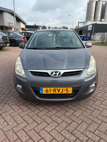 Hyundai i20 1.2 5-DRS 2011 Grijs beschikbaar voor biedingen