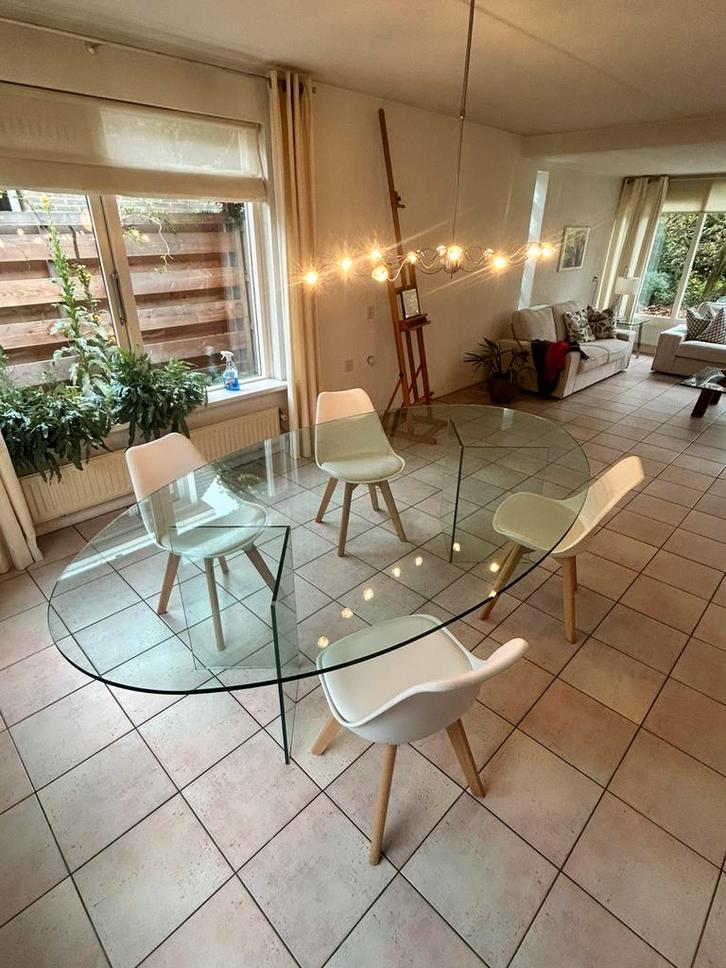Glazen Eettafel - Modern Design 230cm (l) x 145cm (b), Huis en Inrichting, Tafels | Eettafels, Zo goed als nieuw, 100 tot 150 cm