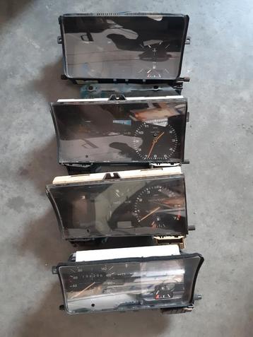 Vier kloksets / onderdelen vw golf mk1 mk2 beschikbaar voor biedingen