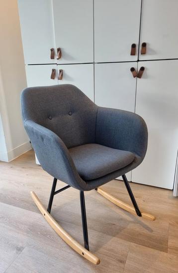 Kinderkamer schommelstoel Leen bakker grijs type Amanda  beschikbaar voor biedingen