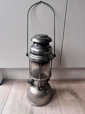 Petromax petroleumlamp beschikbaar voor biedingen