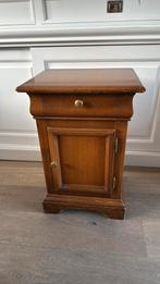 Selva nachtkastjes wortelnotenhout, Huis en Inrichting, Ophalen, Zo goed als nieuw, Minder dan 45 cm