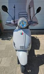 GTS | SCOOTER | SCHADEVRIJ, Fietsen en Brommers, Scooters | Vespa, Ophalen of Verzenden, Zo goed als nieuw
