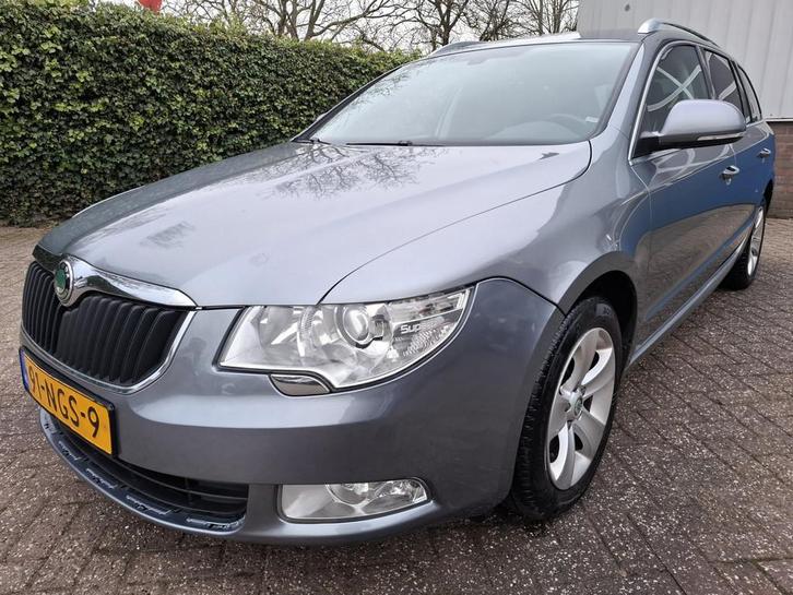 Skoda Superb Combi 1.8 TSI Ambition LEER/CLIMAT/CRUISE/NAVI/, Auto's, Skoda, Bedrijf, Te koop, Superb, ABS, Airbags, Airconditioning