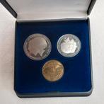 3 nederlandse munten in doosje, Ophalen of Verzenden, Koningin Beatrix, 2½ gulden, Setje
