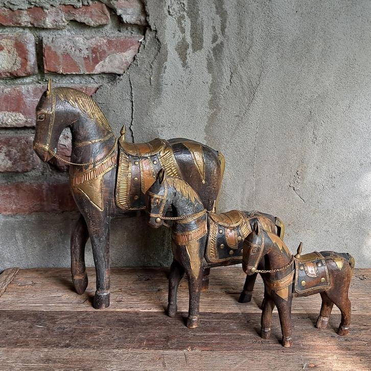1x Houten Marwari paardje paard koperen beslag *Etage3*, Huis en Inrichting, Woonaccessoires | Overige, Zo goed als nieuw, Ophalen of Verzenden