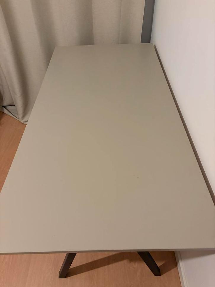 Ikea Bureau - Strak Design, Huis en Inrichting, Bureaus, Zo goed als nieuw, Bureau, Ophalen