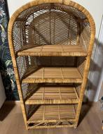 Vintage Rotan boogkastje in super nette staat, Huis en Inrichting, Woonaccessoires | Etagères, Ophalen of Verzenden, Zo goed als nieuw