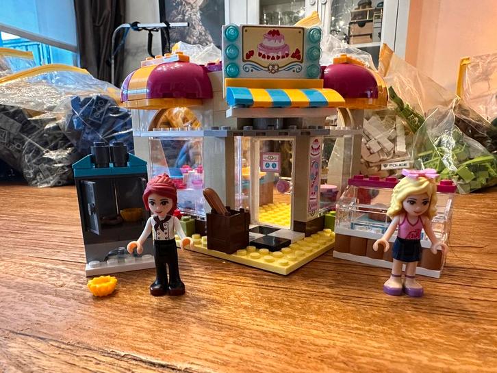 Lego friends 41006 bakkerij, Kinderen en Baby's, Speelgoed | Duplo en Lego, Zo goed als nieuw, Ophalen of Verzenden