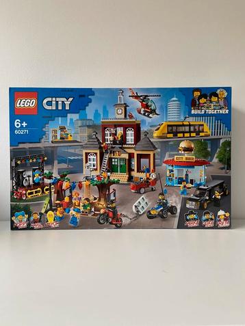 Lego 60271 - Lego City Stadsplein 60271 - *NIEUW* beschikbaar voor biedingen