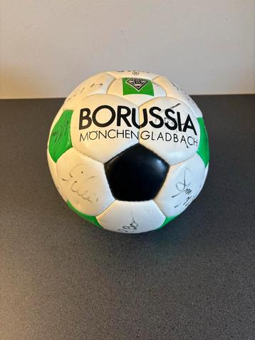 Borussia Mönchengladbach Gesigneerde Bal beschikbaar voor biedingen