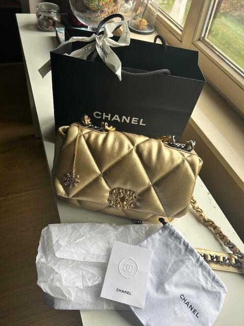 2 Chanel handtassen en alles bij !! VIP, Sieraden, Tassen en Uiterlijk, Tassen | Damestassen, Zo goed als nieuw, Handtas, Overige kleuren
