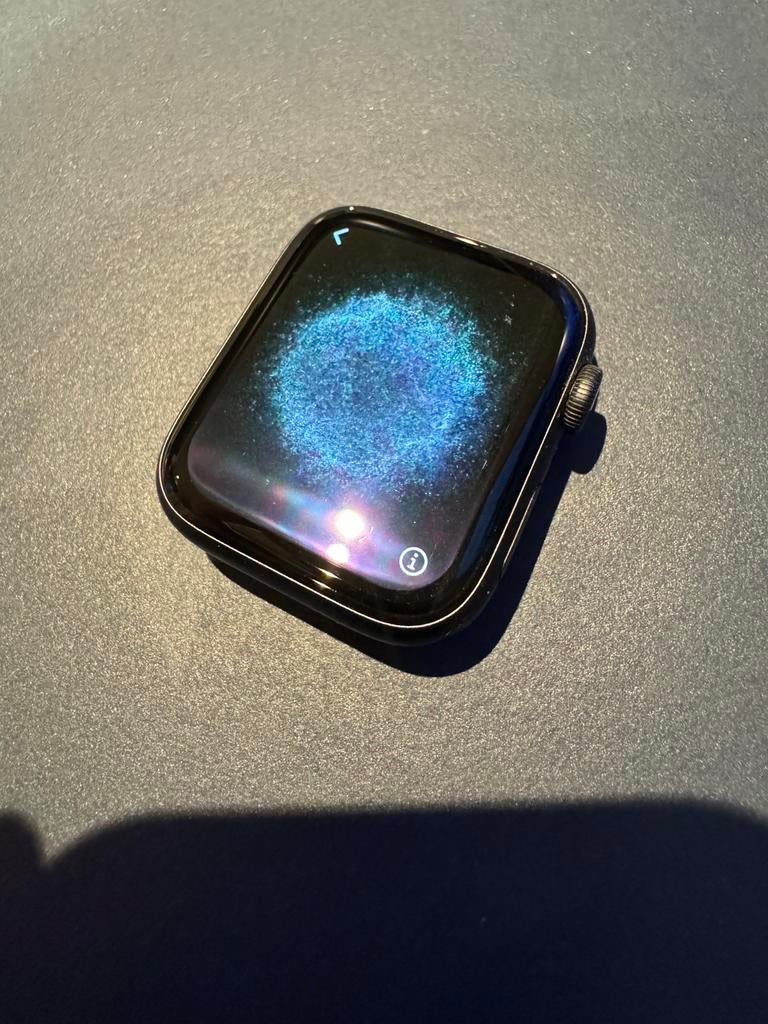 Apple watch series 6 - 44 mm, Sieraden, Tassen en Uiterlijk, Smartwatches, Ophalen of Verzenden, Zo goed als nieuw, Zwart, IOS