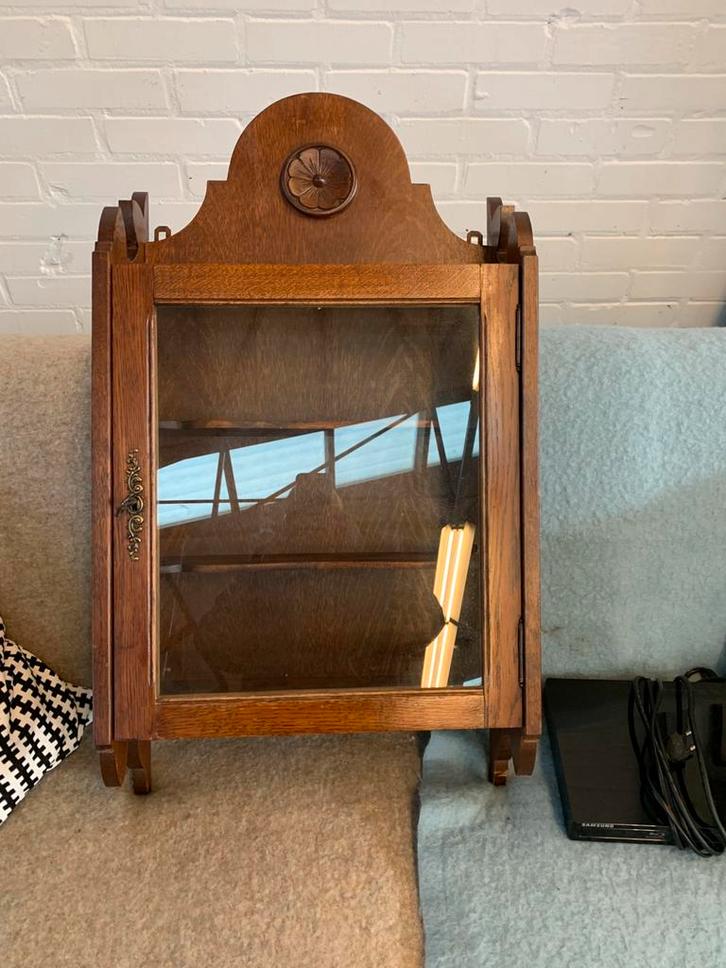Kast mooi eiken antiek stijl kastje vitrine kastje., Huis en Inrichting, Kasten | Vitrinekasten, Zo goed als nieuw, Minder dan 100 cm