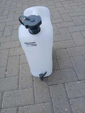 jerrycan beschikbaar voor biedingen