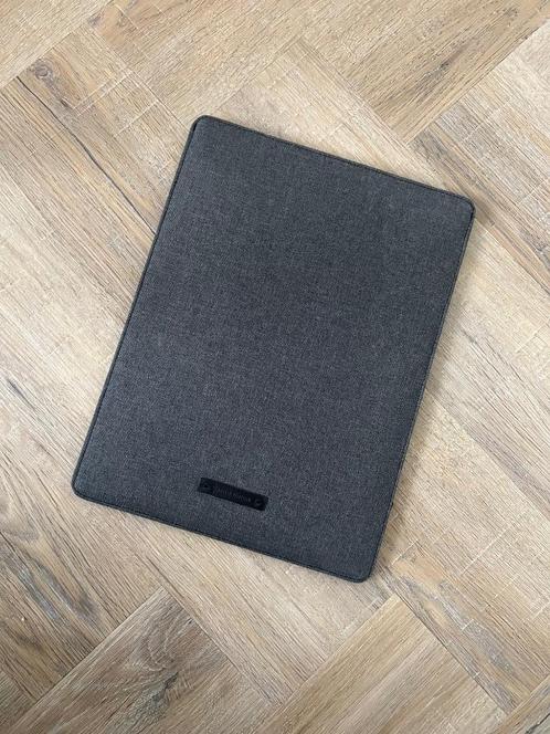ZGAN: zwart grijs Native Union iPad Pro hoes sleeve 30x23cm, Computers en Software, Tablet-hoezen, Zo goed als nieuw, Bescherming voor- en achterkant