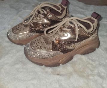 Steve Madden sneaker maat 33. beschikbaar voor biedingen