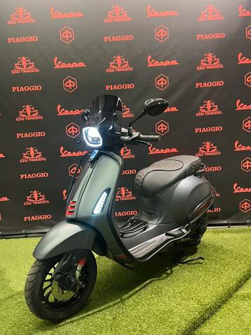Vespa Sprint 2023 Snor/Brom! Mat Grijs Full Option Garantie! beschikbaar voor biedingen
