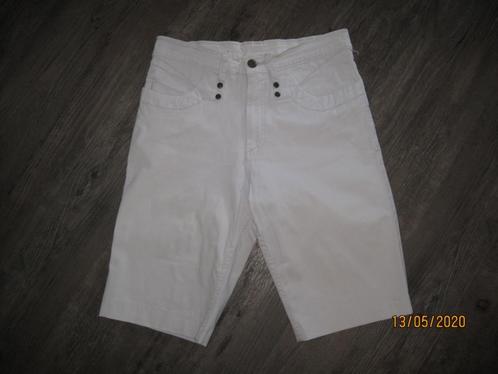 Gafair lichtbeige bermuda maat 36, Kleding | Dames, Broeken en Pantalons, Gedragen, Maat 36 (S), Beige, Kort, Ophalen of Verzenden