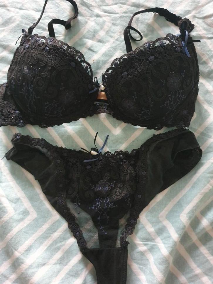 Zwart/blauw lingerie setje met kant * Bodique * 75C / S, Kleding | Dames, Ondergoed en Lingerie, Setje, Zwart, Ophalen of Verzenden