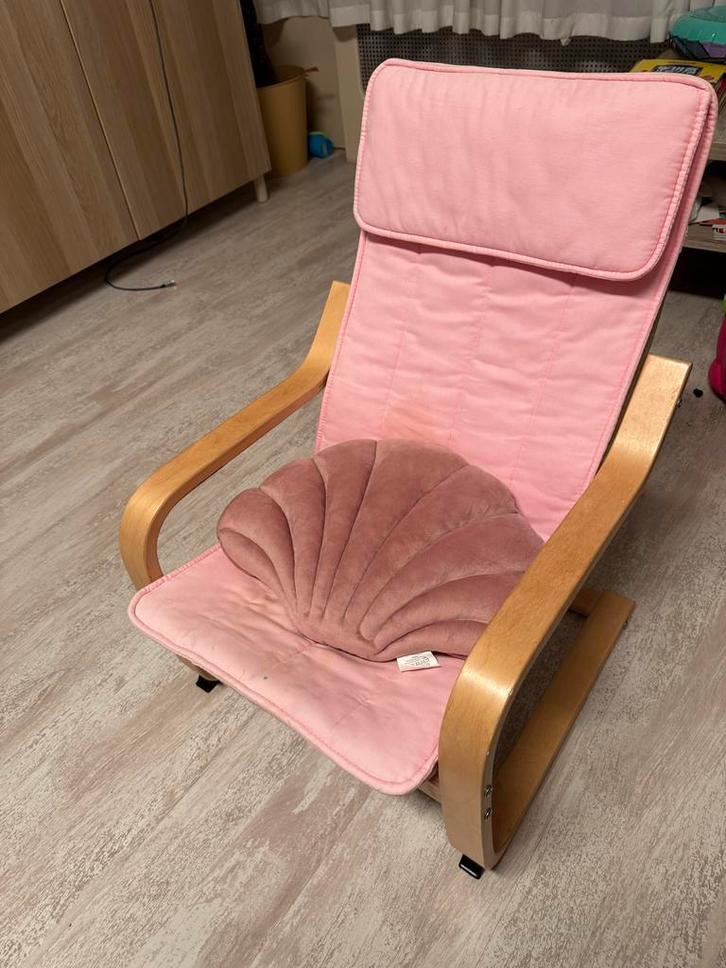 Roze kinderstoel met houten frame, Huis en Inrichting, Stoelen, Zo goed als nieuw, Eén, Hout, Rood, Ophalen of Verzenden