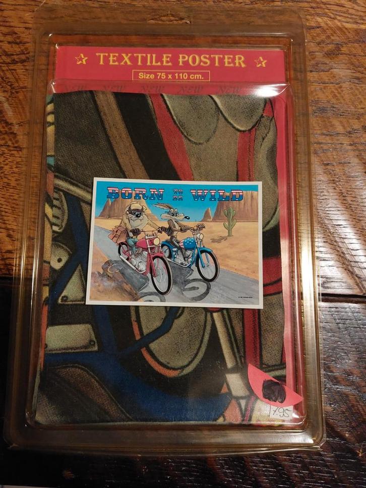 Looney Tunes Textiel Poster - Born to be Wild, Verzamelen, Merken en Reclamevoorwerpen, Zo goed als nieuw, Overige typen, Ophalen of Verzenden