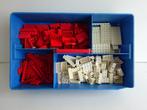 Lego opbergkist, gevuld met Lego - Lego uit de jaren 60, Gebruikt, Ophalen of Verzenden, Lego, Losse stenen