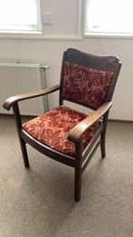 Mooie oude stoel. Gratis, Antiek en Kunst, Antiek | Meubels | Stoelen en Banken, Ophalen