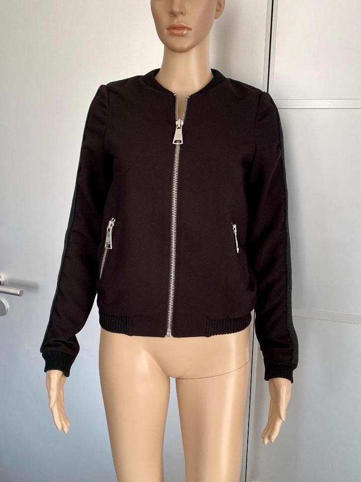 H973 Nikkie maat 32/34=XS jasje blazer colbert zwart vest, Kleding | Dames, Jasjes, Kostuums en Pakken, Zo goed als nieuw, Jasje