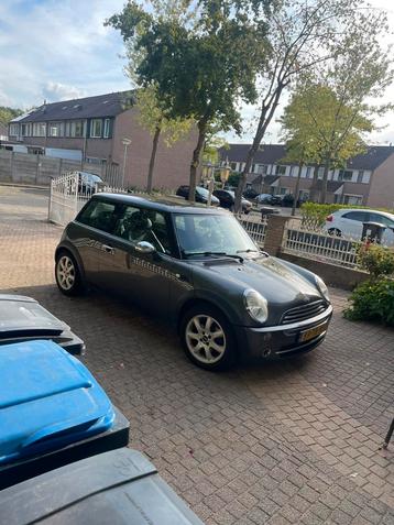 Mini cooper one park line airco 1.6 16v 90pk beschikbaar voor biedingen