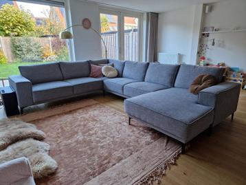 Grote hoekbank (3.41x2.61m) - 1.5 jaar oud beschikbaar voor biedingen