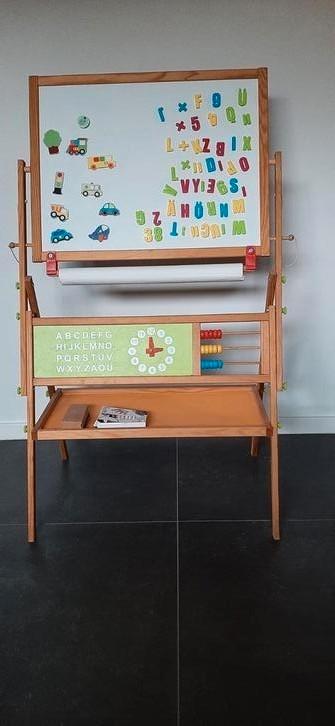 Schoolbord beschikbaar voor biedingen