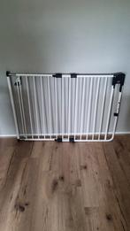 Wit traphekje a3 makkelijk met 1 hand te openen, Kinderen en Baby's, Traphekjes, Ophalen, Gebruikt, Metaal of IJzer, 115 cm of meer