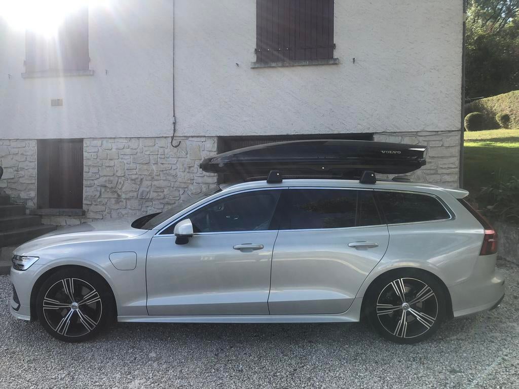 Te huur: thule dynamic L (430L) skibox/dakkoffer, Auto diversen, Dakkoffers, Ophalen