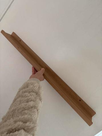 Houtkleurig Wandplakje beschikbaar voor biedingen