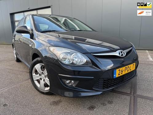 Hyundai I30 1.4i i-Drive Cool - AIRCO - NAP - APK -, Auto's, Hyundai, Bedrijf, Te koop, i30, ABS, Airbags, Airconditioning, Boordcomputer