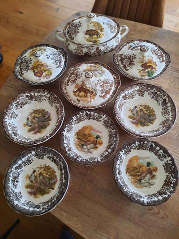 The Royal Worcester Palissy game oud Engels jachtservies beschikbaar voor biedingen