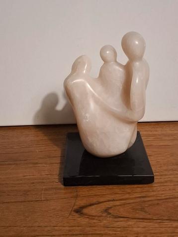 Abstract Stenen Familie Sculptuur beschikbaar voor biedingen