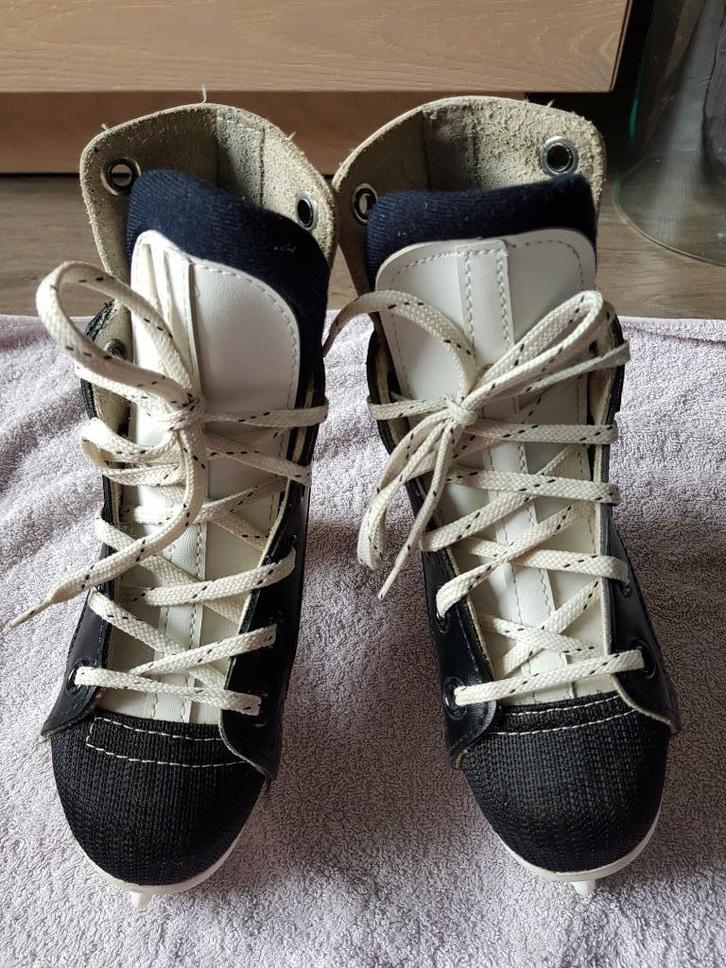 Schaatsen / ijshockeyschaatsen -- maat 29 -- Maple Leaf, Sport en Fitness, Schaatsen, Zo goed als nieuw, IJshockeyschaatsen, Maple