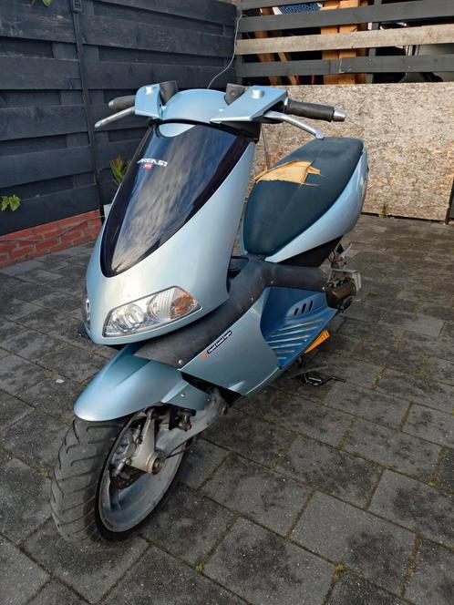 Aprilia area 51 (aprila sr), Fietsen en Brommers, Scooters | Aprilia, Gebruikt, Ophalen