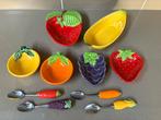 Vintage 6 schaaltjes fruitvorm met 4 bijpassende lepels, Huis en Inrichting, Keuken | Servies, Ophalen of Verzenden, Overige stijlen