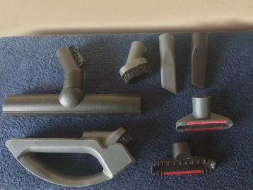 7 stuks universele onderdelen voor de stofzuiger zie foto beschikbaar voor biedingen