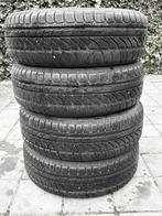 Vier Winterbanden Toyota Yaris 14 inch Dunlop, Auto diversen, Wieldoppen, Verzenden, Gebruikt