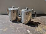 2 stuks rvs schenkkan 750ml €5 p.st., Ophalen of Verzenden, Gebruikt