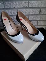 Mooi zwart/witte pumps van Hogl. Maat 39,5., Overige kleuren, Schoenen, Ophalen of Verzenden, Zo goed als nieuw