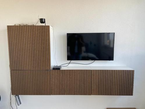 BESTA ikea wandkast, Huis en Inrichting, Kasten | Wandmeubels, Zo goed als nieuw, Minder dan 100 cm, Minder dan 150 cm, 25 tot 50 cm