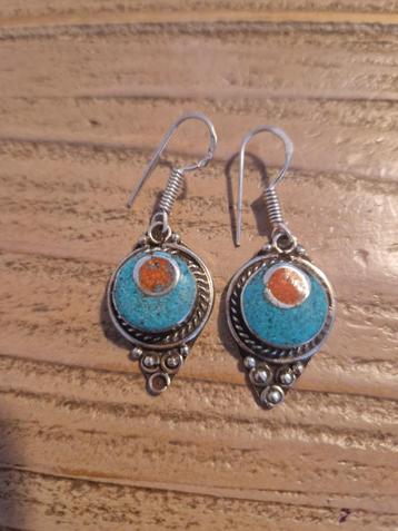 Verschillende Tibetaanse oorbellen, 12,50 per set. beschikbaar voor biedingen