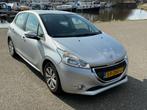 Peugeot 208 1.2 VTi 82PK 5D Nap/Airco/Navi/APK LAATSE WEEK!!, Auto's, Voorwielaandrijving, Stof, Zwart, 1199 cc