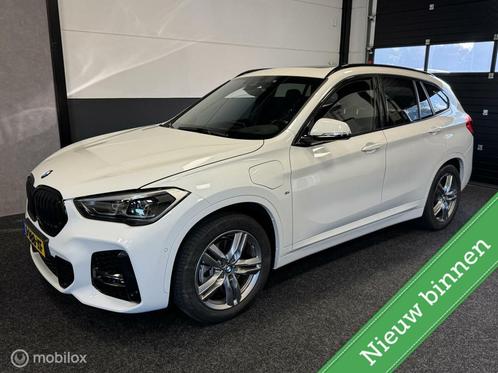 BMW X1 xDrive25e High Executive M Sport / Pano / H-K / Nap, Auto's, BMW, Bedrijf, Te koop, X1, 4x4, ABS, Achteruitrijcamera, Adaptive Cruise Control